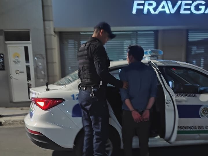 Fue detenido luego de agredir brutalmente a un empleado del Draw