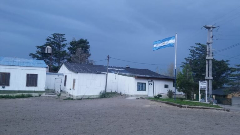 Trueque de productos escolares en la Vecinal Don Bosco