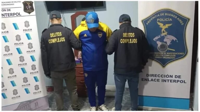 Quiso ir a la Bombonera pero tenía pedido de captura y quedó detenido