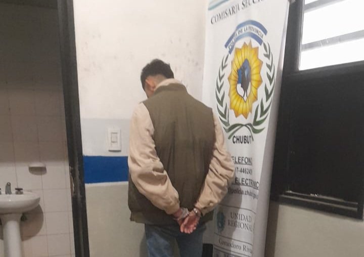 Detenido por robar chocolates y pasta dental de un supermercado