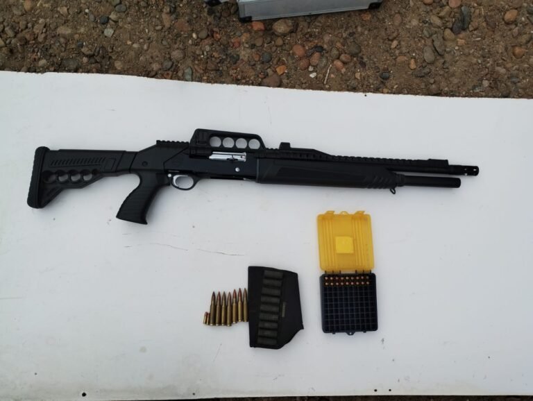 Amenazó de muerte a su vecina y le encontraron un arma y municiones