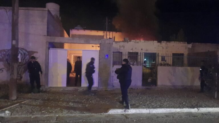 Incendio fatal: murió una persona tras quedar atrapada en una habitación 