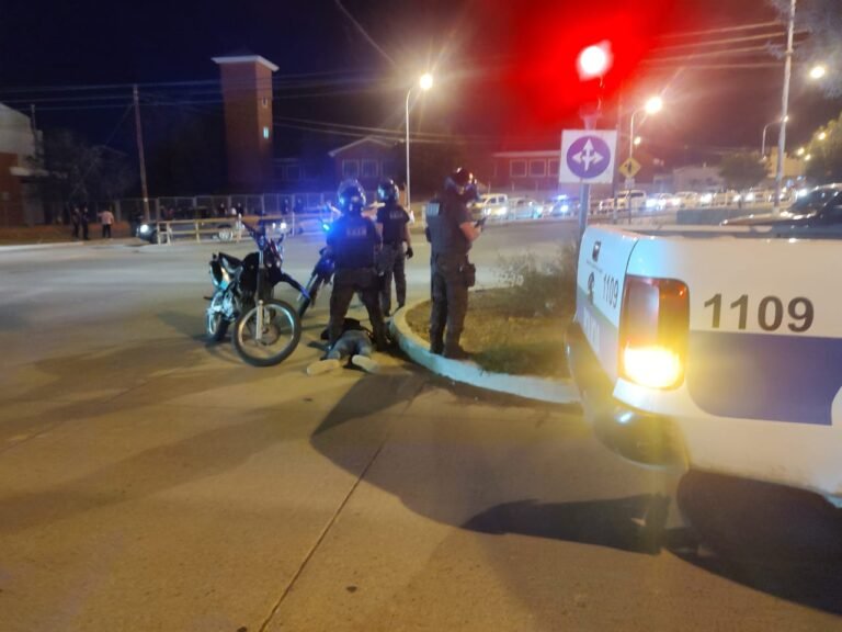 Le robó el celular a un menor pero sus familiares y amigos lo atraparon