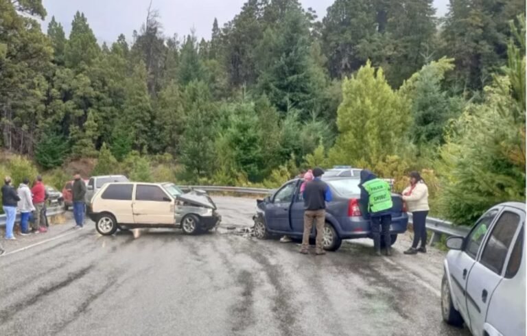 Fuerte choque en Ruta 40: una menor y dos mujeres hospitalizadas
