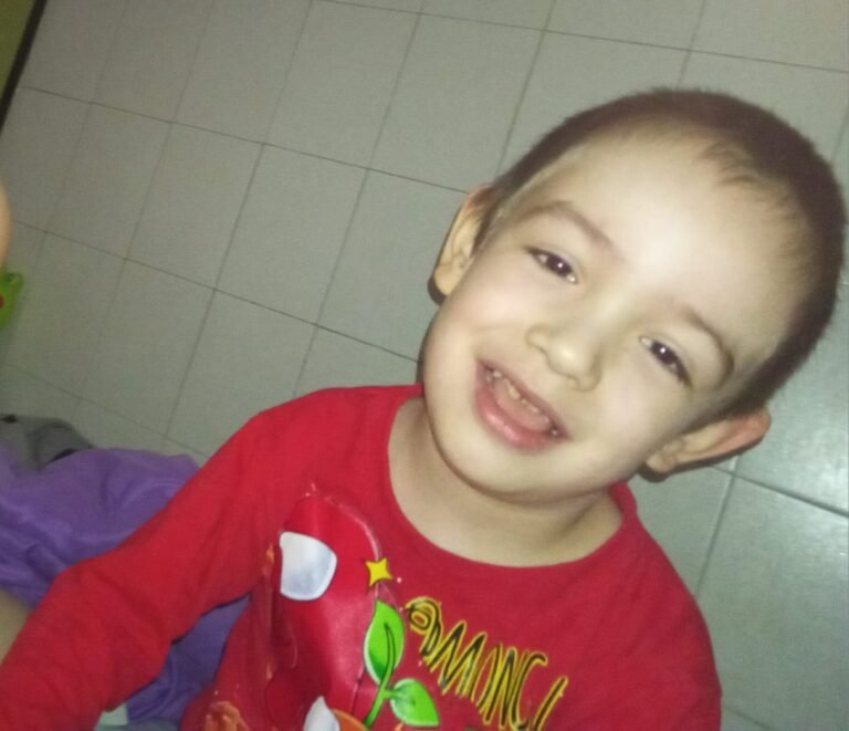 Organiza una rifa para que su hijo pueda volver a caminar