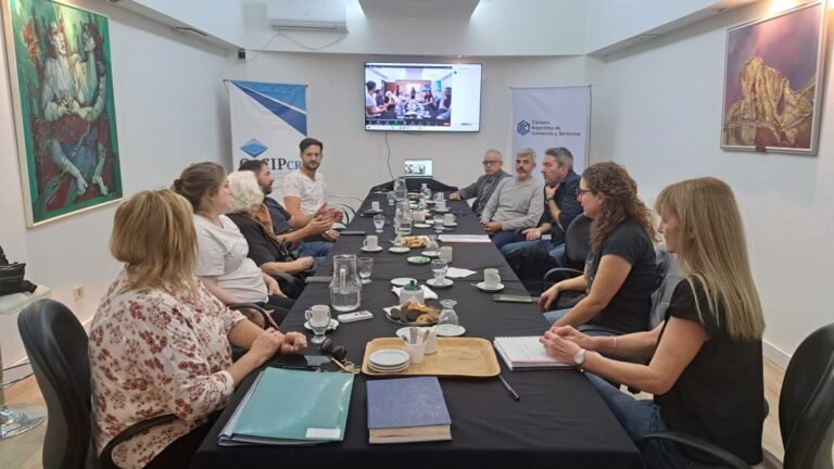 Representantes del sector comercial se reunieron para exigir a la SCPL una revisión en los excesivos aumentos