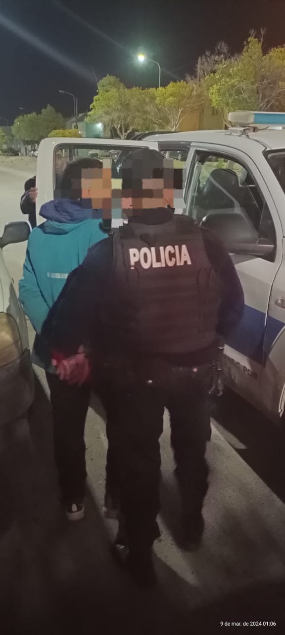 Ingresó al patio de una vivienda, pero fue detenido