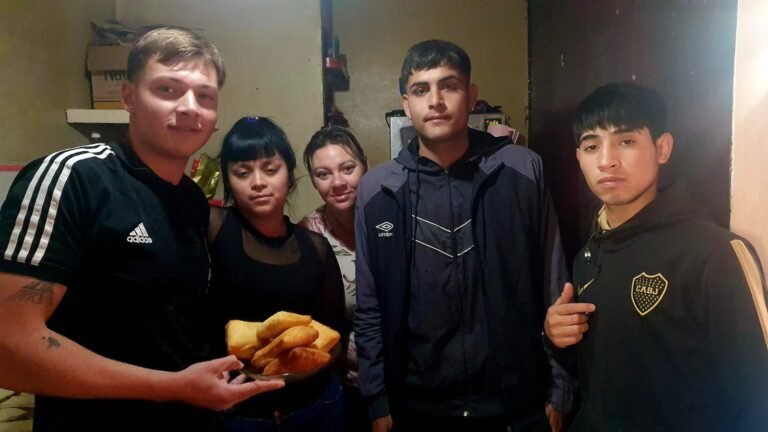 Creó su propio emprendimiento junto a 5 jóvenes