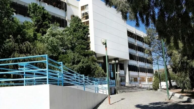 Docentes universitarios anunciaron un paro nacional de 72 horas