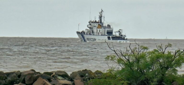 Monitorean el ingreso de más de 250 buques chinos que buscan refugiarse en la Zona Económica Exclusiva