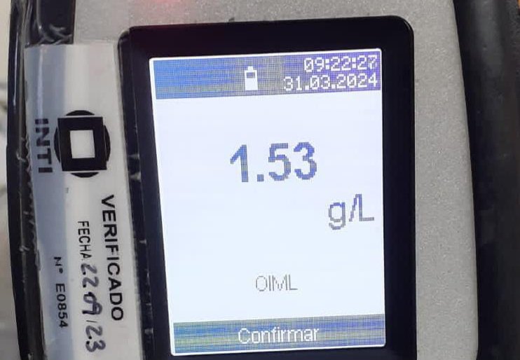 Manejaba borracho, perdió el control del vehículo y atropelló a una mascota