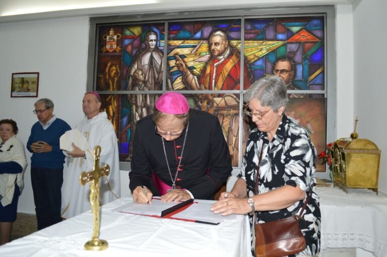 Jorge Wagner tomó posesión de la Diócesis como Obispo