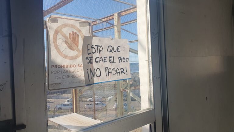 Problemas edilicios en la Escuela N°746: “Hay solo 8 baños, goteras y poca calefacción”