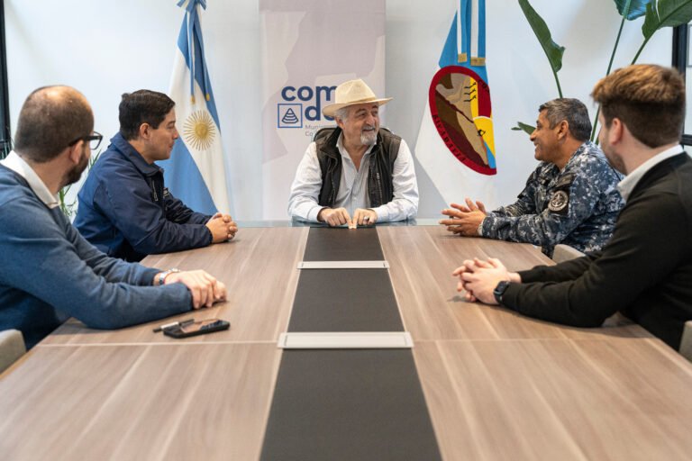 Othar recibió a autoridades de la Armada Argentina tras el arribo del buque ARA “Teniente Olivieri”