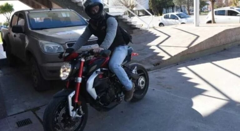 Le robaron la moto de su domicilio al ex ministro de Seguridad