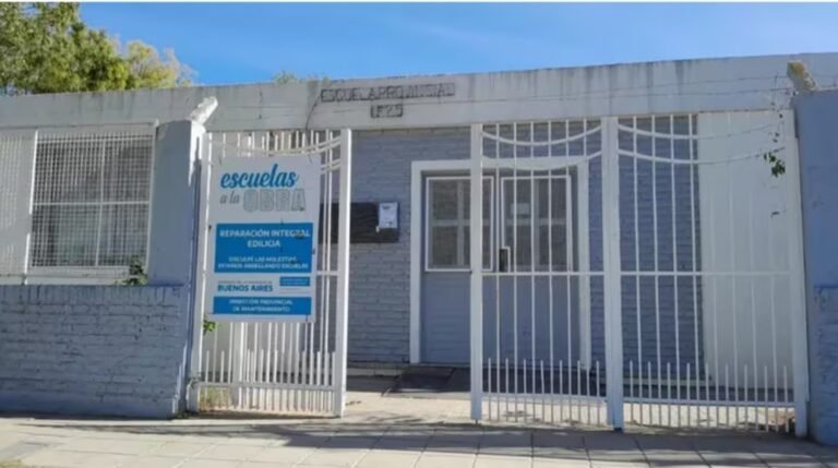 Un nene de 12 años golpeó a su maestra y le fracturó la mandíbula