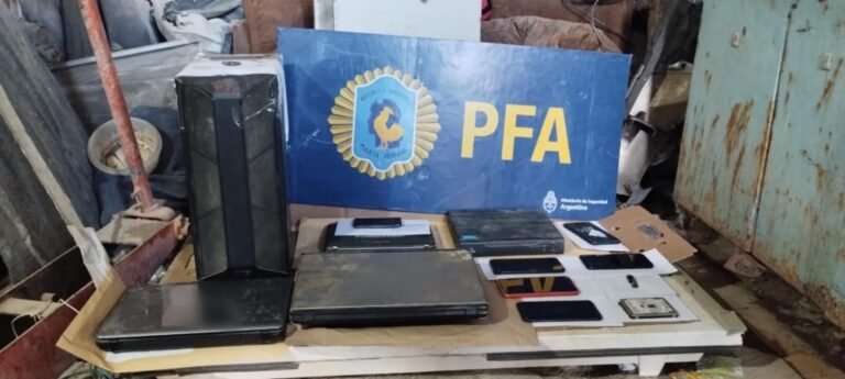 Detuvieron a un hombre por distribución de pornografía infantil