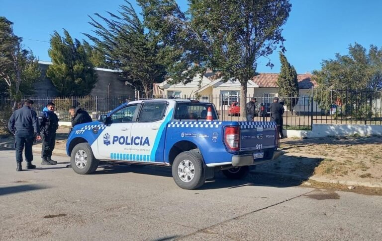 Le robaron a una mujer de 83 años $800.000 y joyas