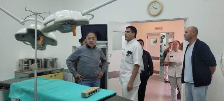 Continúan los avances de las obras en el Hospital Regional y Alvear
