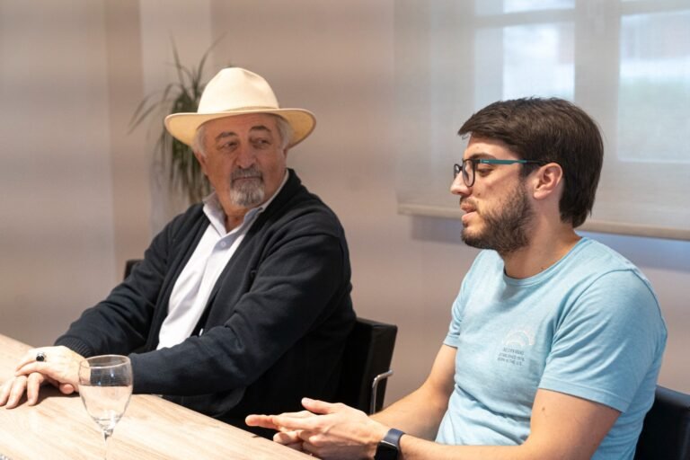 Othar se reunió con los ingenieros comodorenses convocados por la NASA