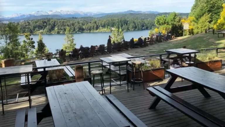 Explotó la cocina de una conocida cervecería de Bariloche: un herido grave