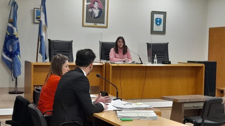 Ordenaron el desalojo de una vivienda usurpada en el barrio Roca
