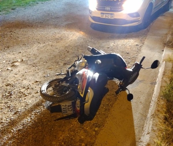 Dos menores robaron una moto, intentaron escapar pero los atraparon