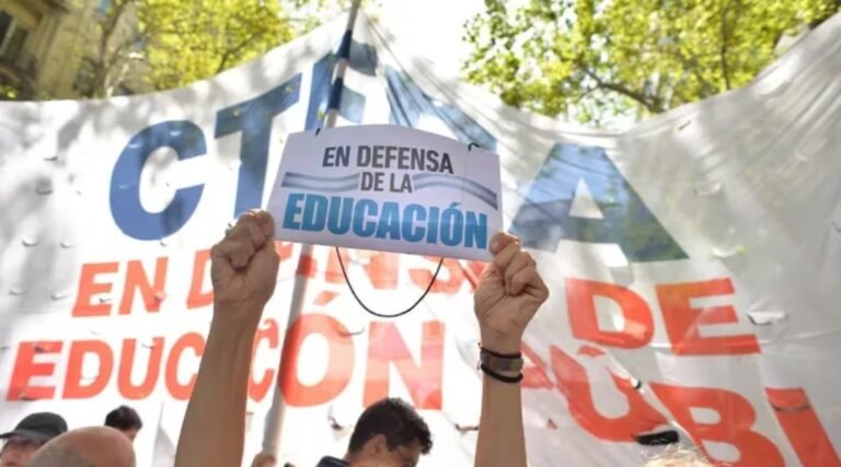 Los gremios docentes anunciaron que el jueves harán un paro nacional