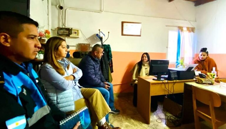 El ministro Iturrioz se reunió con autoridades de la Unión Vecinal ‘Ceferino Namuncurá’