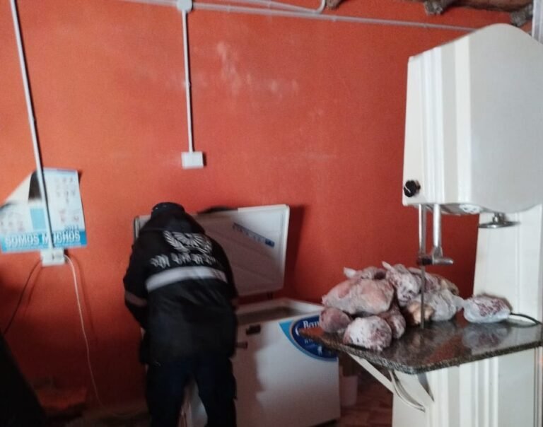 Detectaron irregularidades en una carnicería: habilitación vencida y carne sin sello habilitante para la venta