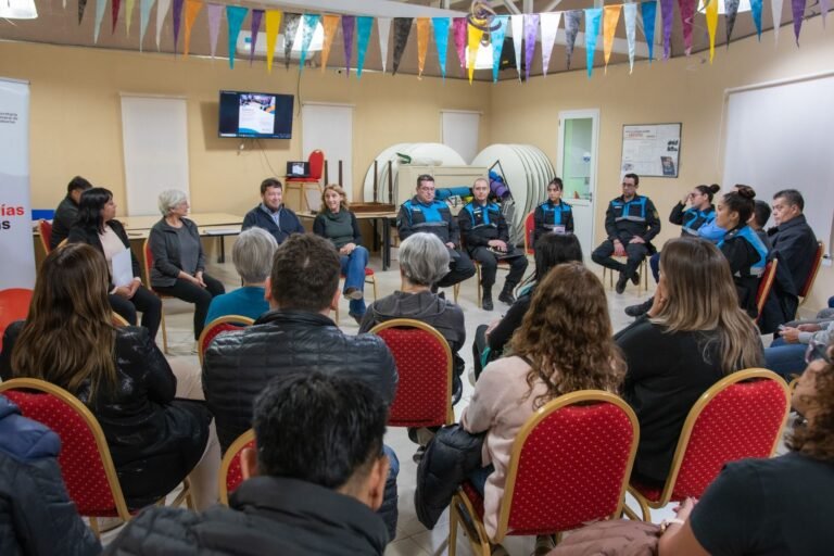“Comisarias cercanas”: el programa tuvo su primer encuentro en Rada Tilly