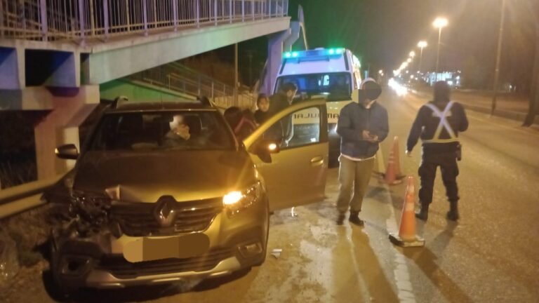 Chocaron en Ruta 3 y uno de los conductores escapó