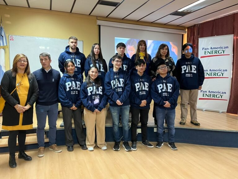 PAE suma 10 nuevos estudiantes a su comunidad de Becarios