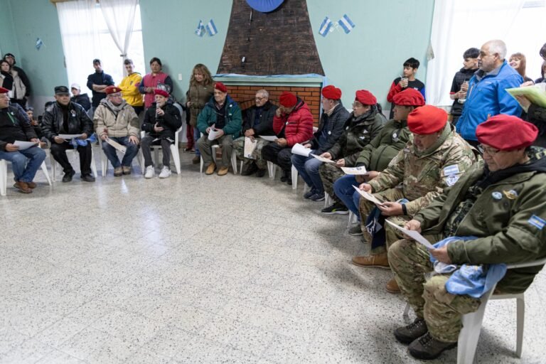 Diadema homenajeó a los soldados apostados en el barrio durante la Gesta de Malvinas