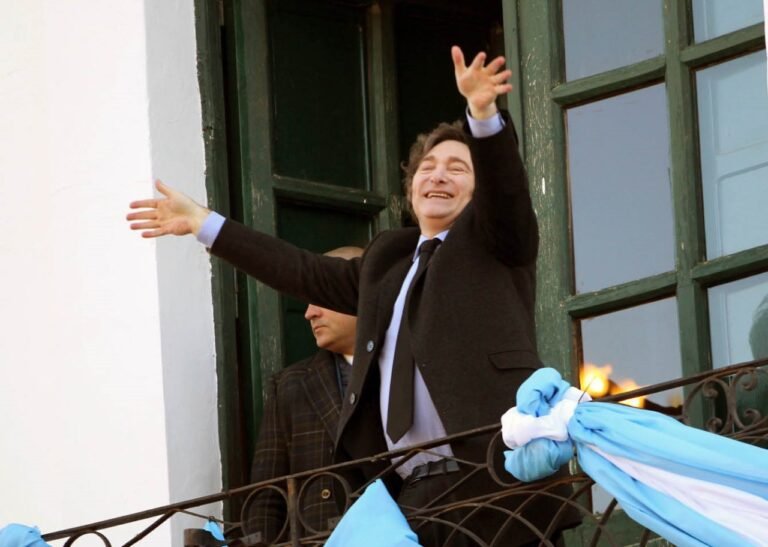 Milei anunció la creación del Consejo de Mayo y prometió bajar impuestos