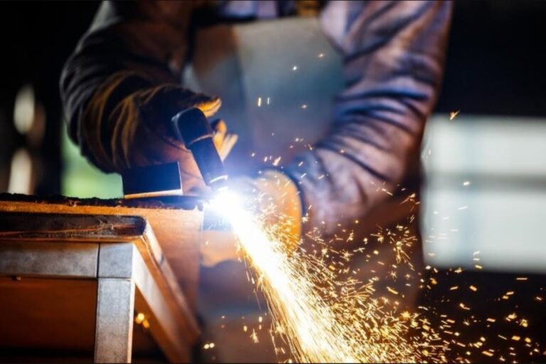 Brindan cursos gratuitos de soldadura