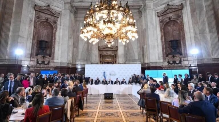 Se pospone el debate de la Ley Bases hasta el lunes
