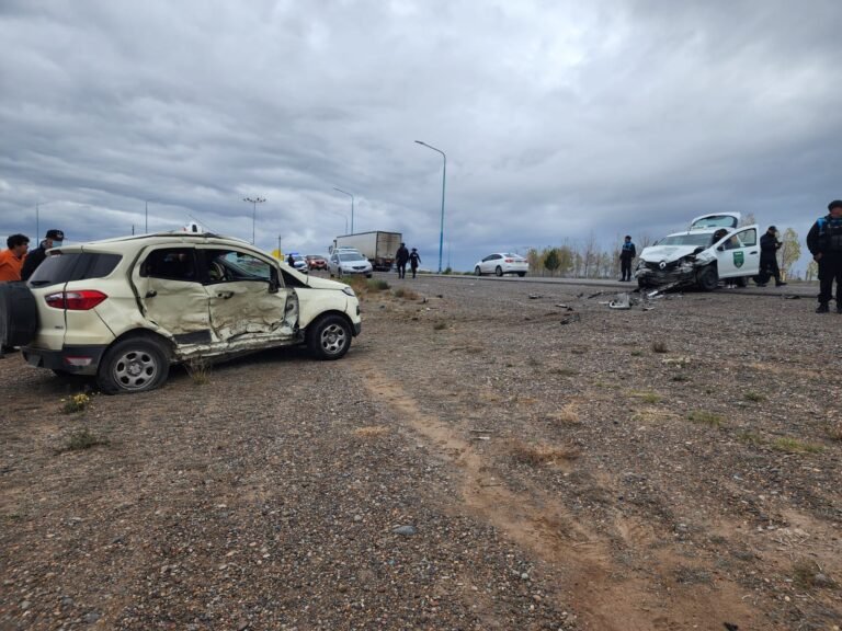 Dos personas hospitalizadas tras un choque en Ruta N°3