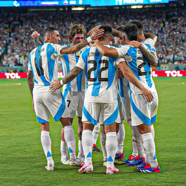 Argentina le ganó a Chile y se clasificó a los cuartos de final