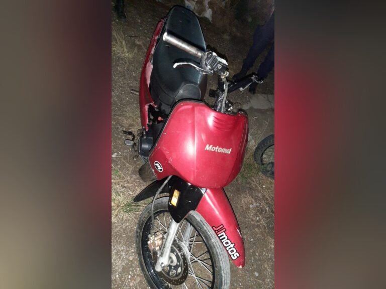 Andaban en una moto que tenía pedido de secuestro desde el 2015
