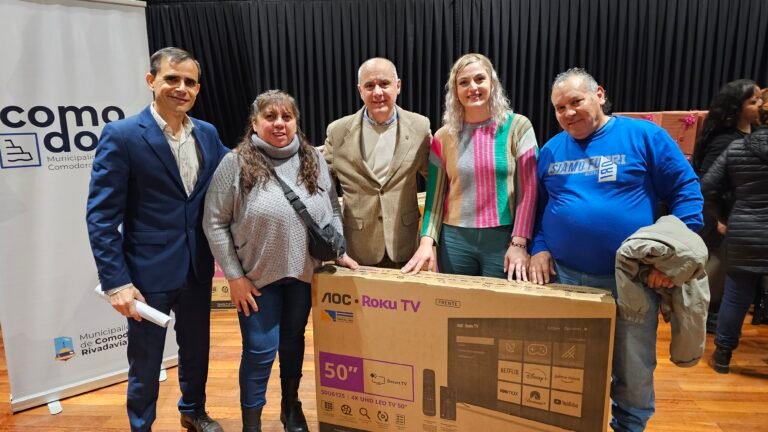 Entregaron los premios a los ganadores del sorteo del Pago Anual