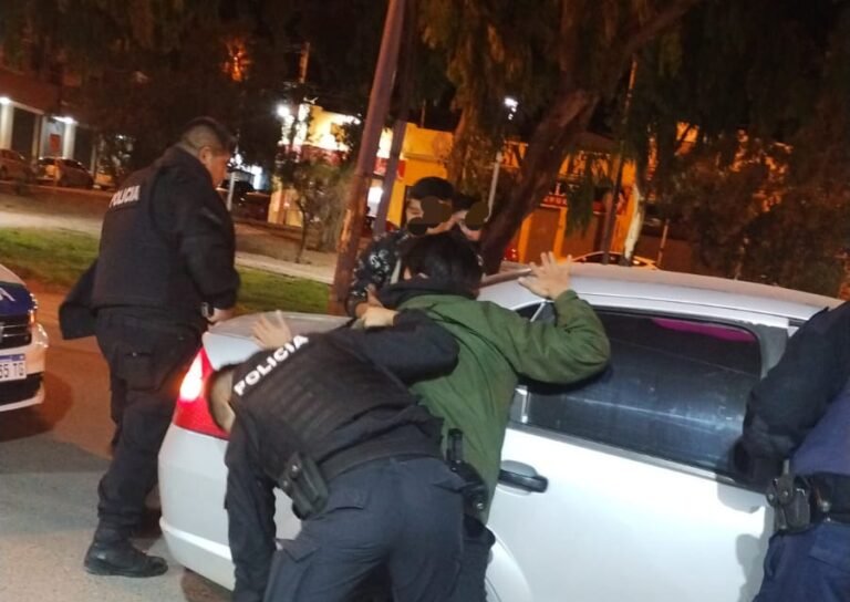 Robaron un celular a punta de pistola