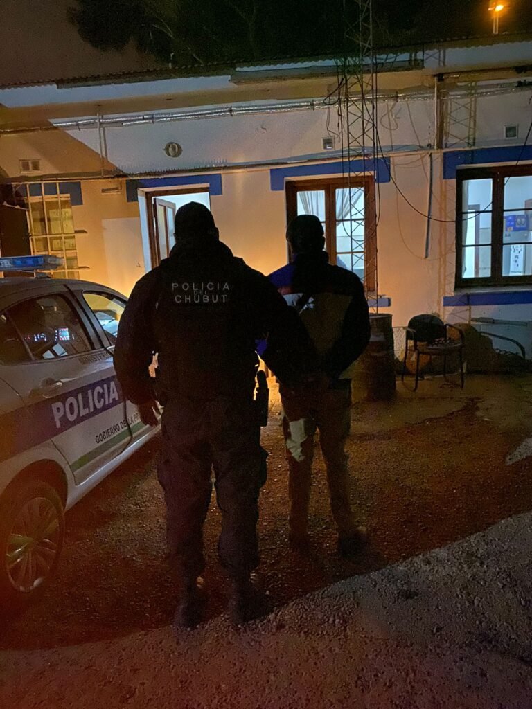 Tras las rejas por llevar bebibas alcohólicas sin pagar