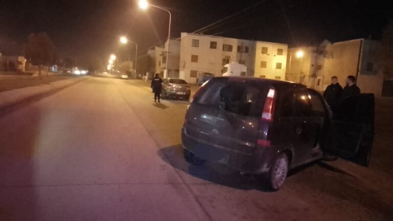 Manejaba borracha y chocó contra otro auto en el barrio 30 de octubre