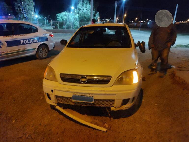 Manejaba borracho, haciendo maniobras peligrosas y llevaba a su hijo menor de edad