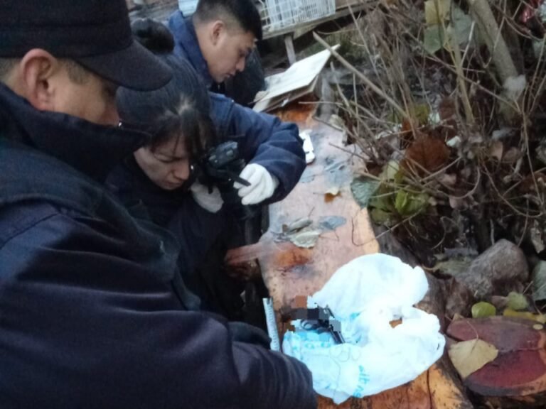 Le disparó a un hombre tras una discusión y al huir, atropelló a otro