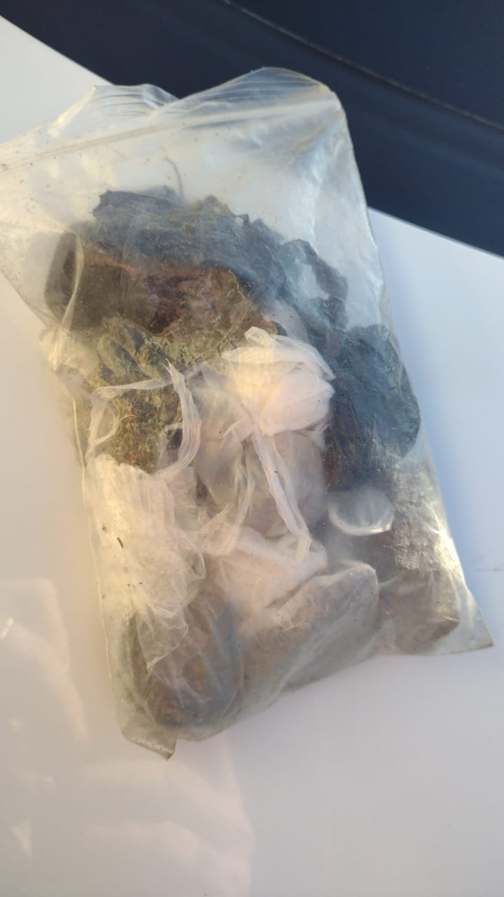 Intentó evadir un control y le encontraron marihuana