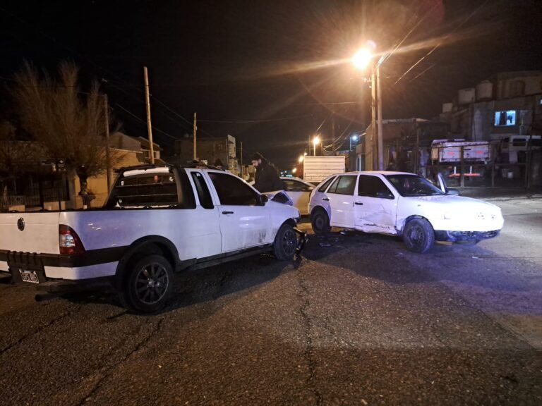 Manejaba alcoholizado y sin seguro: chocó contra otro auto