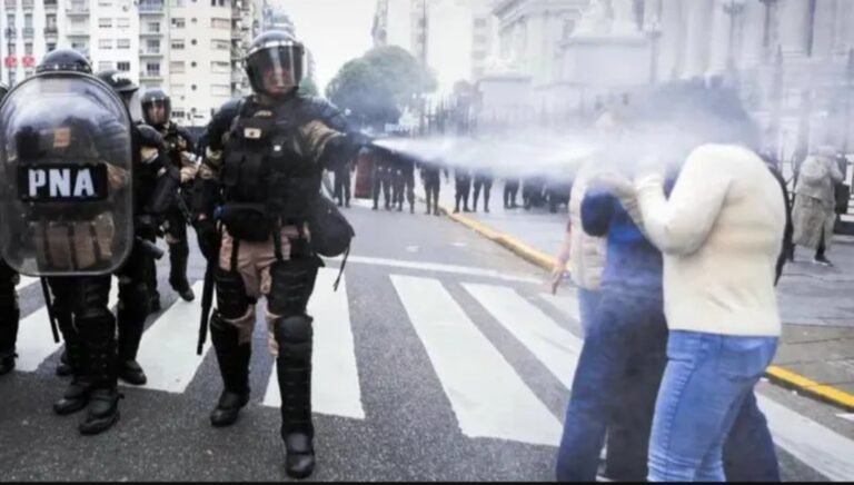 El Gobierno asegura que hubo “grupos terroristas” que intentaron “un golpe de Estado”