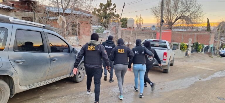 Detuvieron a un joven que amenazó con un cuchillo a un menor de 16 años